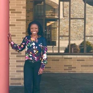 Meet your Posher, Carline